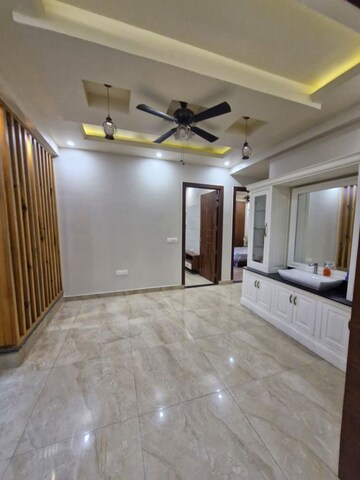 Room in 3 BHK Builder Floor at Gms Road – for Rent