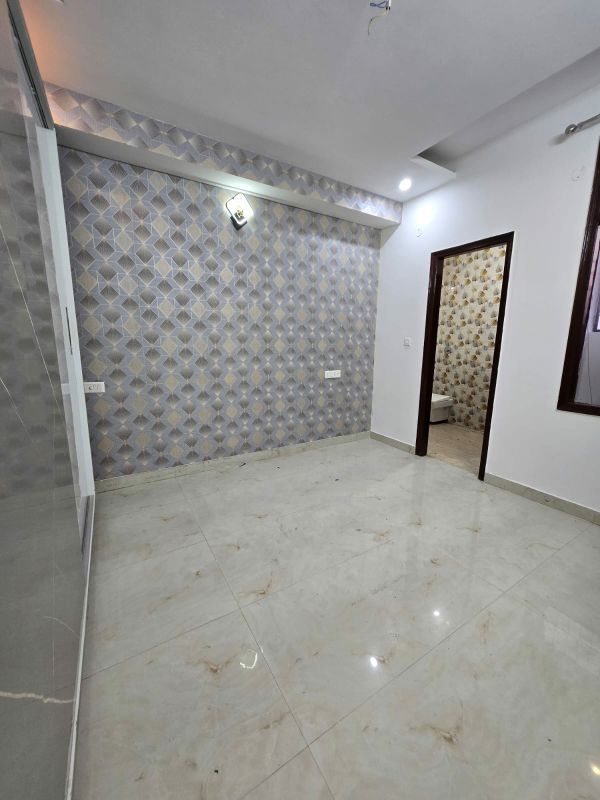 3 BHK Builder Floor For Sale in Lake View Complex