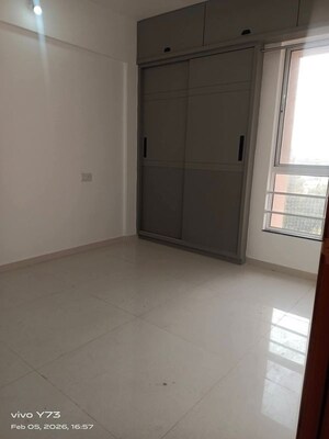 Room in 2 BHK Apartment at Vishrantwadi – for Rent