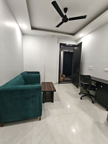 1 BHK Builder Floor For Rent in Sector 43