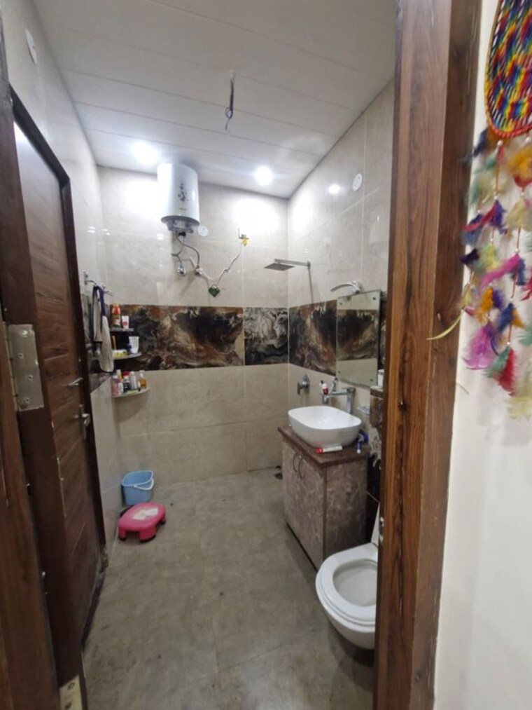Bathroom, gms road 3 Bedroom 1500 Sq.Ft. Independent House In Gms Road Dehradun 9937877