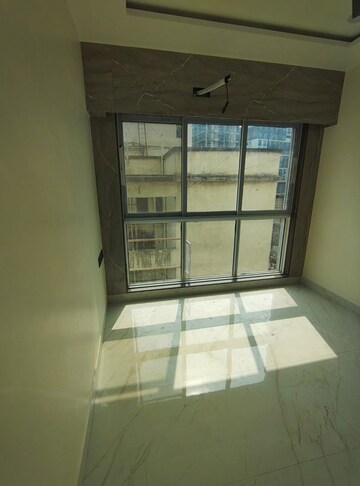 Room in 2 BHK Apartment at Ghatkopar East – for Rent