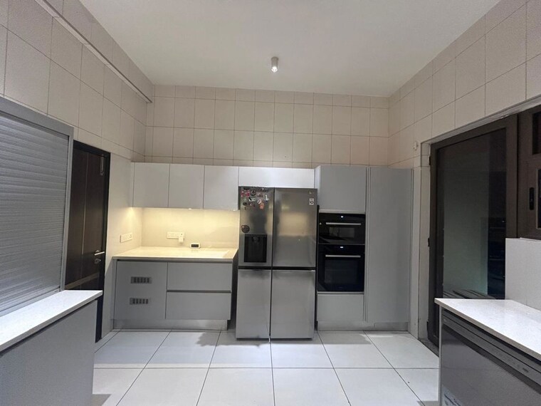 Kitchen, tata-primanti-villas 4 Bedroom 7075 Sq.Ft. Villa In Sector 72 Gurgaon 9937969