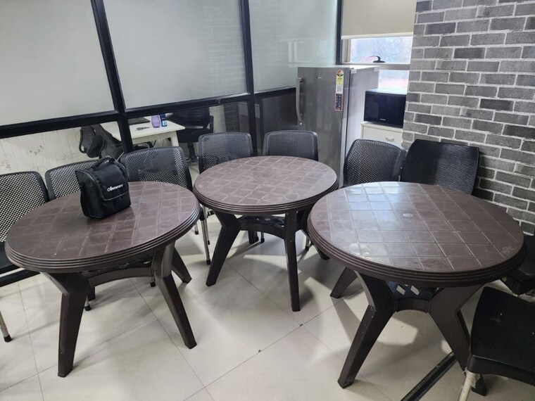 Team Area, science city Commercial Office Space 2256 Sq.Ft. In Science City Ahmedabad 9938088