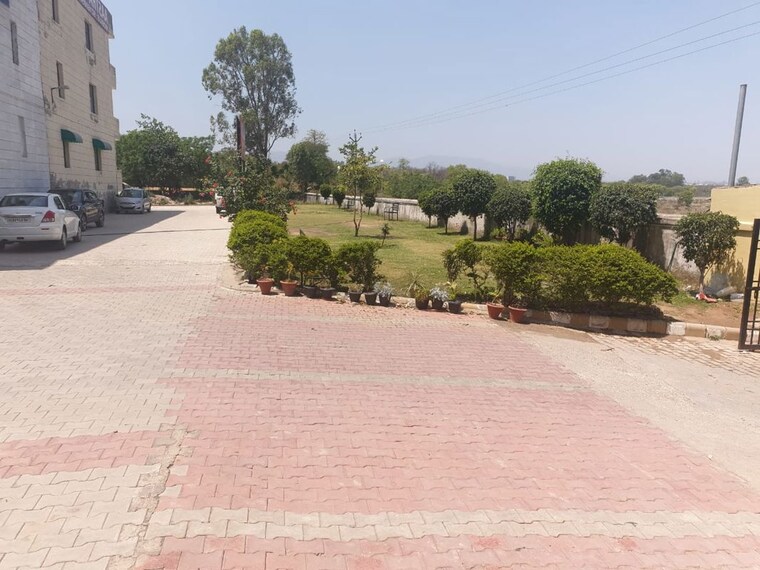 Garden, sector 20 3 Bedroom 1555 Sq.Ft. Builder Floor In Sector 20 Panchkula 9938028