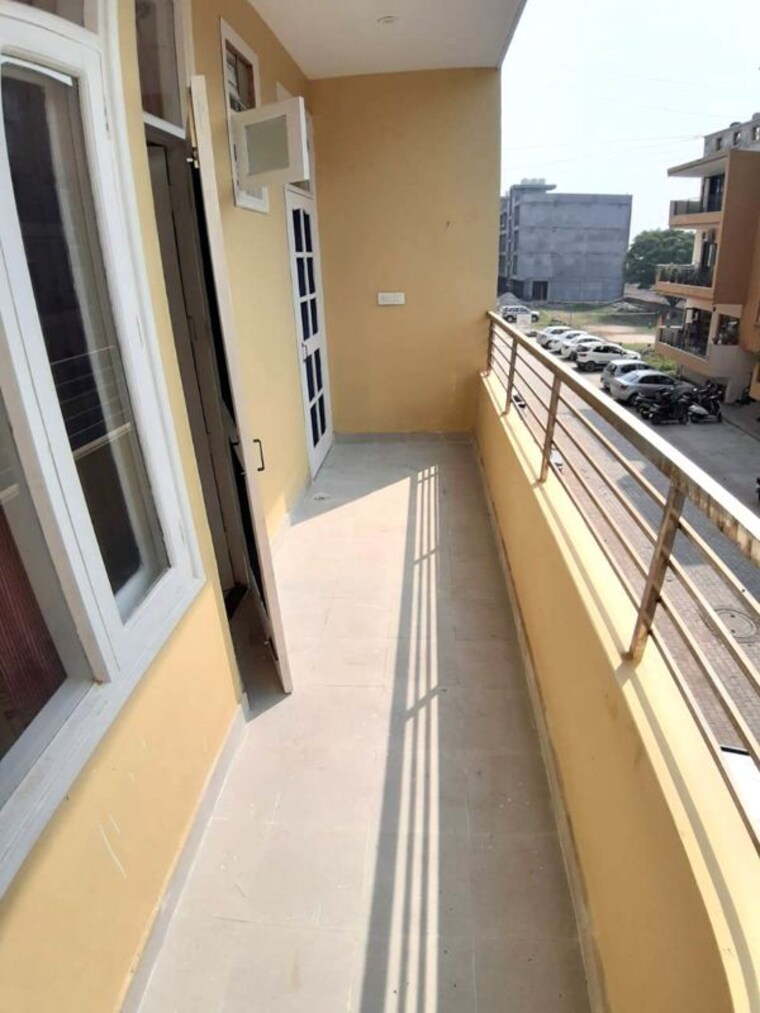 Balcony, sector 20 3 Bedroom 1555 Sq.Ft. Builder Floor In Sector 20 Panchkula 9938028