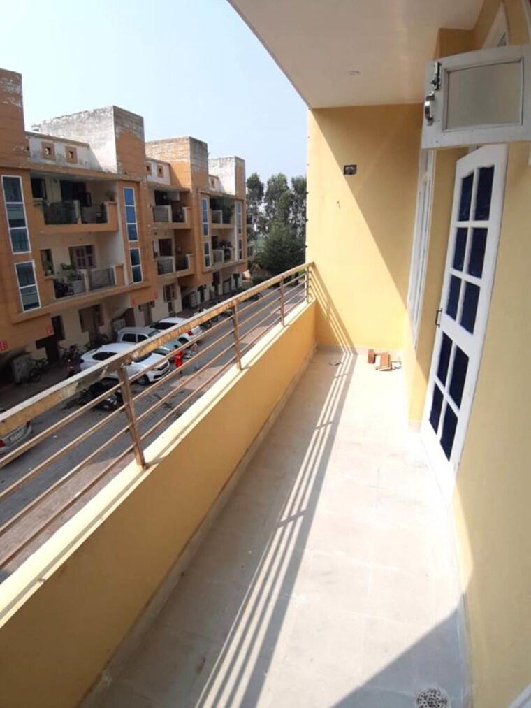 Balcony, sector 20 3 Bedroom 1555 Sq.Ft. Builder Floor In Sector 20 Panchkula 9938028