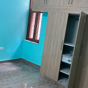 Room in 2 BHK Independent House at Jaipuria Plaza, Sector 26 – for Rent