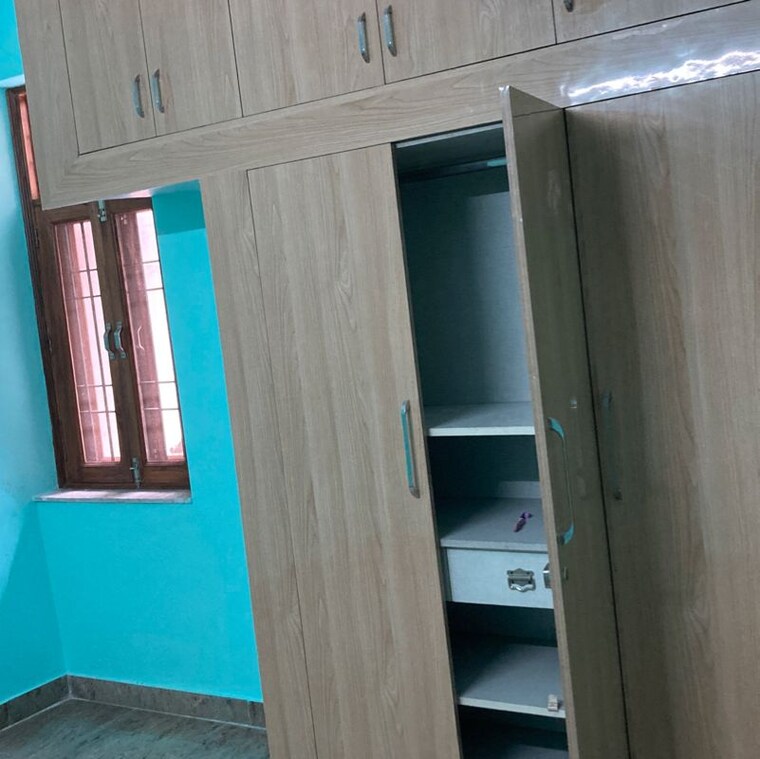 undefined, jaipuria-plaza 2 Bedroom 559 Sq.Ft. Independent House In Sector 26 Noida 9938110