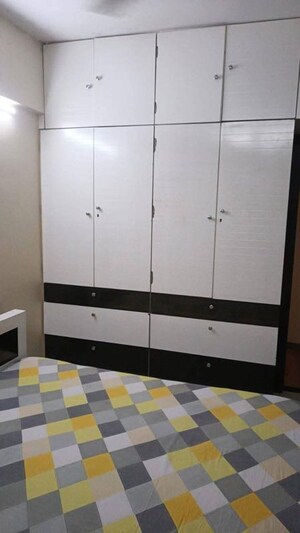 Furnished Amenities in 2 BHK Apartment at Juhu – for Rent