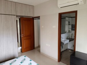 Room in 3 BHK Apartment at Samartha Sampada, Andheri West – for Sale