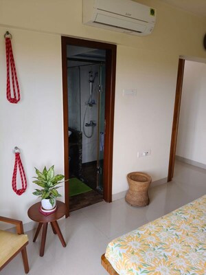 Room in 3 BHK Apartment at Samartha Sampada, Andheri West – for Sale