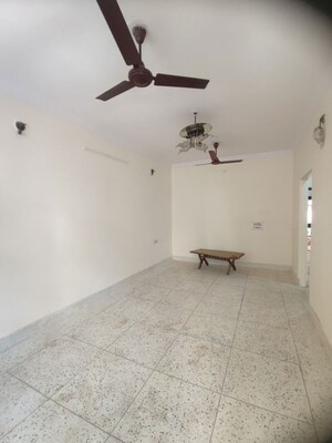 Room in 2 BHK Independent House at RWA Apartments Sector 20, Sector 20 – for Rent
