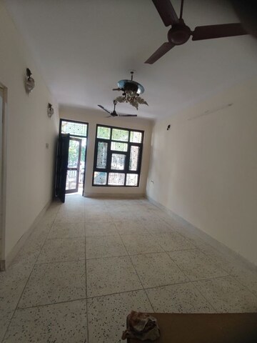 Room in 2 BHK Independent House at RWA Apartments Sector 20, Sector 20 – for Rent