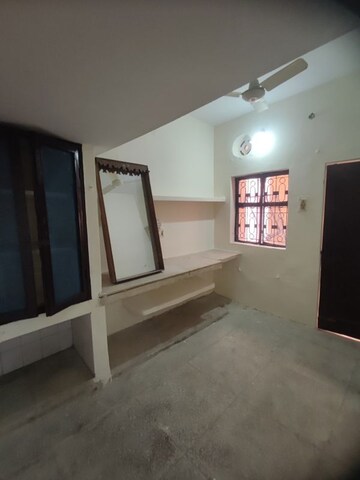 Room in 2 BHK Independent House at RWA Apartments Sector 20, Sector 20 – for Rent