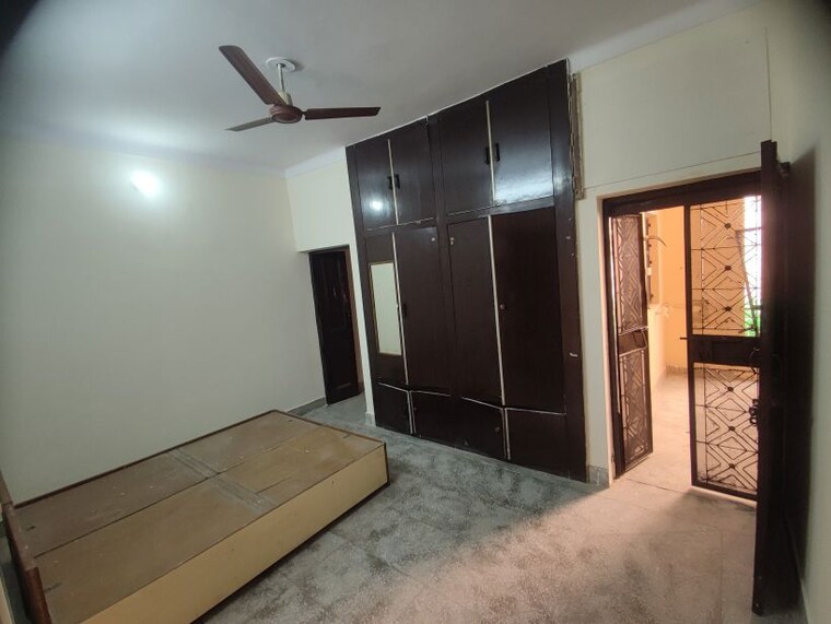 Room, rwa-apartments-sector-20 2 Bedroom 900 Sq.Ft. Independent House In Sector 20 Noida 9938163