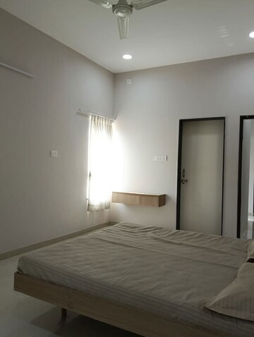 Room in 2 BHK Apartment at New Front 48 Central Park, Hadapsar – for Sale