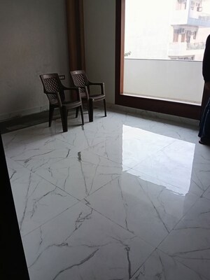 Room in 3.5 BHK Builder Floor at Empire Floors, Sector 57 – for Rent