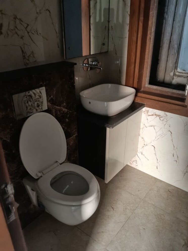 Bathroom, empire-floors 3.5 Bedroom 1850 Sq.Ft. Builder Floor In Sector 57 Gurgaon 9938124