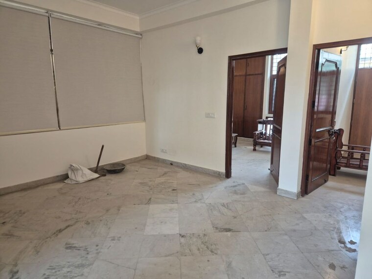 Room, rwa-apartments-sector-41 2 Bedroom 1800 Sq.Ft. Builder Floor In Sector 41 Noida 9938189