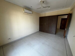 Room in 2 BHK Apartment at Sector 43 – for Rent