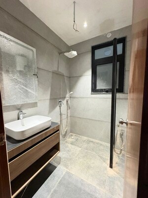 Bathroom in 3 BHK Apartment at Jeevan Tara Apartment, Sector 43 – for Rent