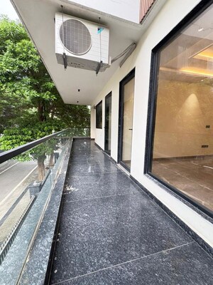 Balcony in 4 BHK Apartment at Dlf Phase I – for Rent