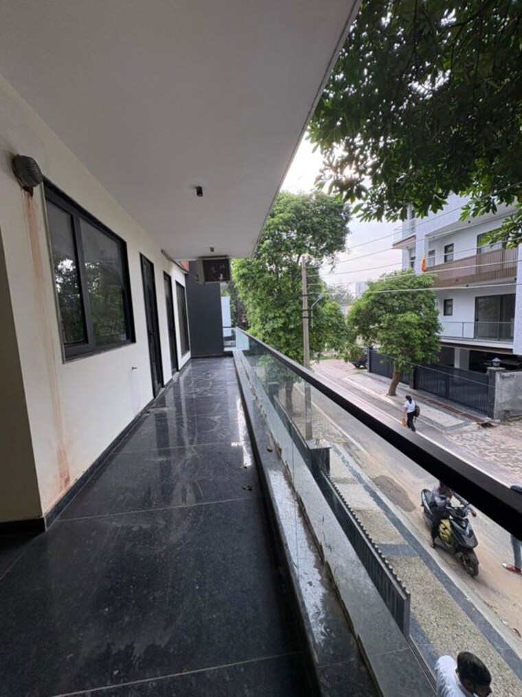 Balcony, dlf phase i 4 Bedroom 2541 Sq.Ft. Apartment In Dlf Phase I Gurgaon 9938262