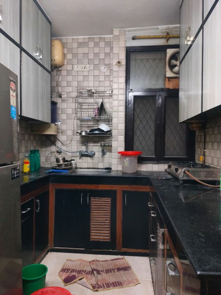Kitchen, paryavaran complex 2 Bedroom 900 Sq.Ft. Builder Floor In Paryavaran Complex Delhi 9938275