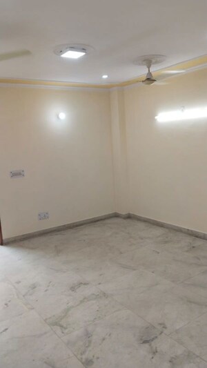 Room in 2 BHK Builder Floor at Malviya Nagar – for Rent