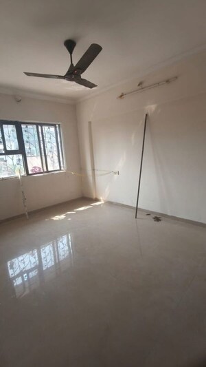 Room in 2 BHK Apartment at Bandra West – for Rent