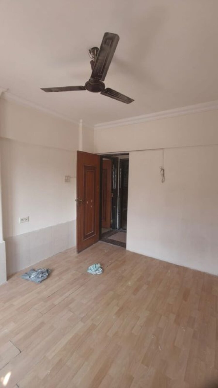 Room, bandra west 2 Bedroom 700 Sq.Ft. Apartment In Bandra West Mumbai 9938344