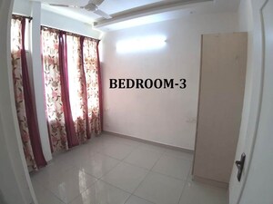 Furnished Amenities in 3 BHK Builder Floor at Sector 20 – for Sale