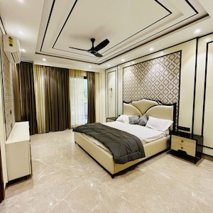 Bedroom in 3 BHK Builder Floor at Sector 51 – for Sale