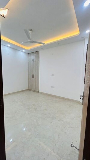 Room in 3 BHK Builder Floor at Malviya Nagar – for Sale