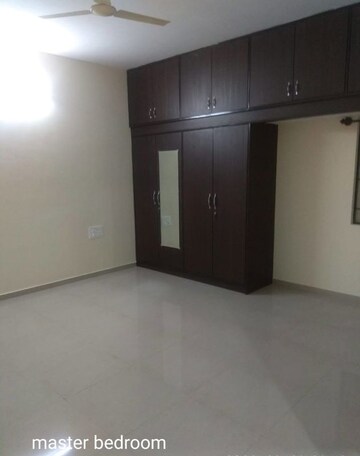 Room in 3 BHK Apartment at Sreenidhi Apartment Richmond Town, Richmond Town – for Rent