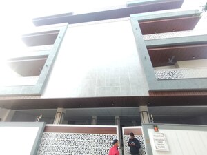 1 BHK Independent House For Rent in Gomti Nagar