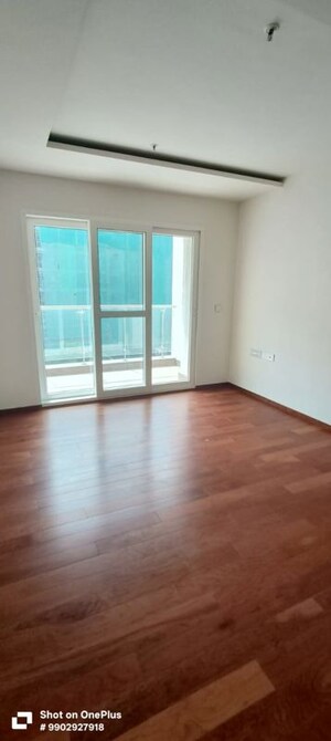 Room in 3.5 BHK Apartment at K Raheja Vivarea Bangalore, Koramangala – for Rent