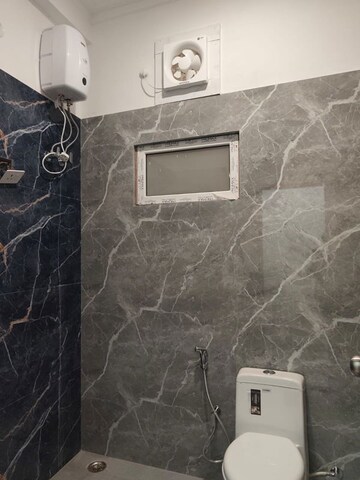 Bathroom in 1 BHK Independent House at Gomti Nagar – for Rent