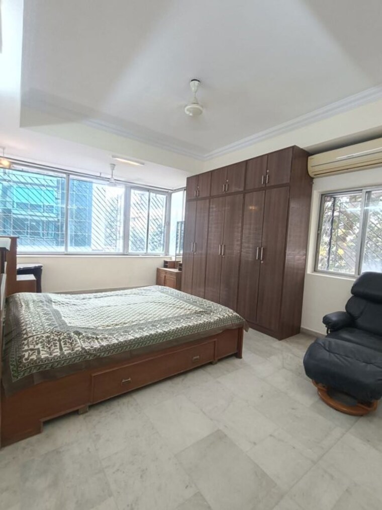 Bedroom, embassy-icon 3 Bedroom 1850 Sq.Ft. Apartment In Infantry Road Bangalore 9938424