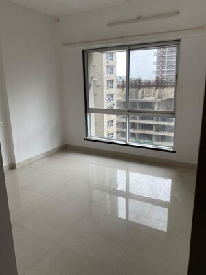 Room in 1 BHK Apartment at Royal Oasis, Malad West – for Rent