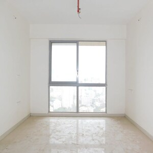 Room in 2 BHK Apartment at Bhoomi Celestia, Malad West – for Rent