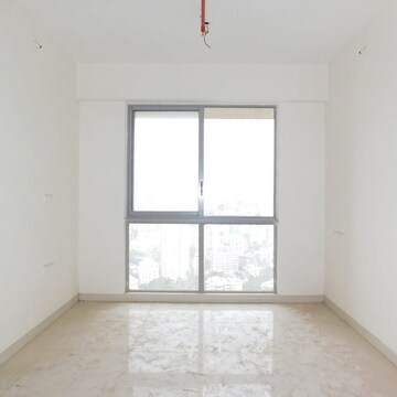 Room in 2 BHK Apartment at Bhoomi Celestia, Malad West – for Rent