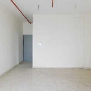 Room in 2 BHK Apartment at Bhoomi Celestia, Malad West – for Rent