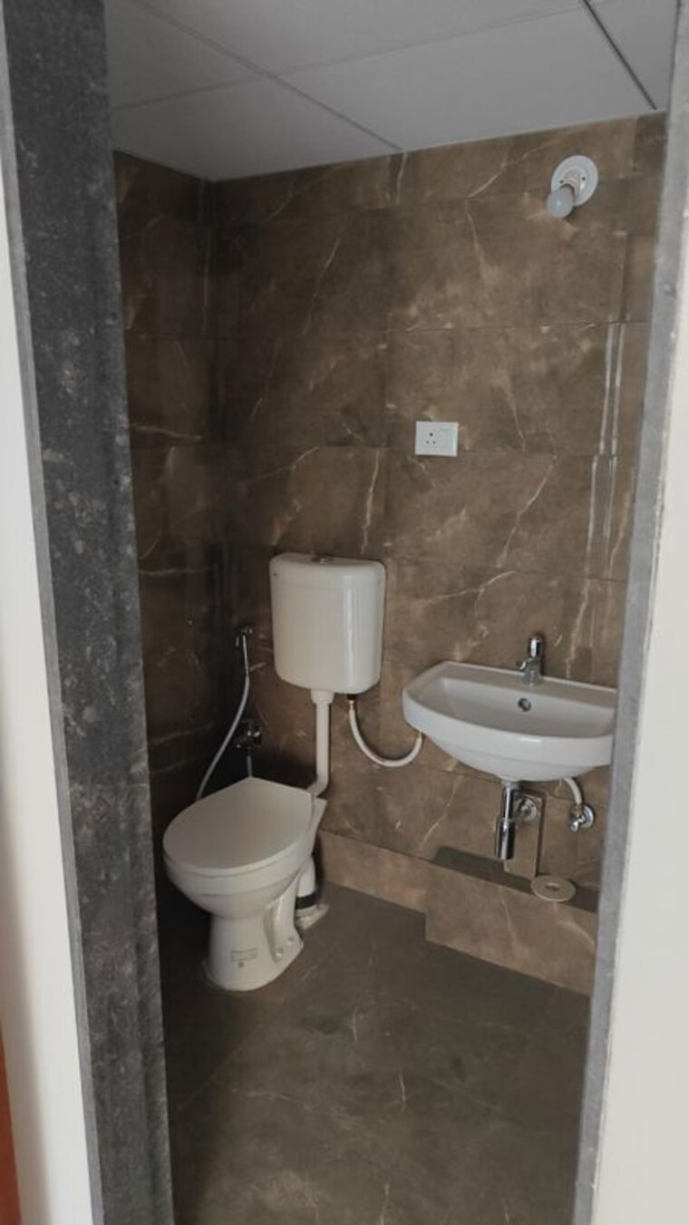 Bathroom, ganga-new-town 3 Bedroom 1031 Sq.Ft. Apartment In Dhanori Pune 9938411