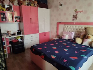 Bedroom in 6+ BHK Builder Floor at Shankar Nagar – for Sale