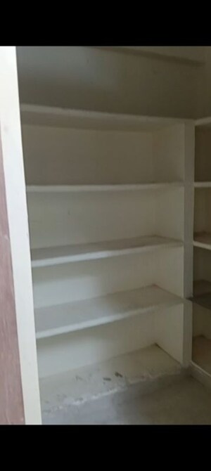 Furnished Amenities in 2.5 BHK Apartment at Brigade Palace, Palace Road – for Rent