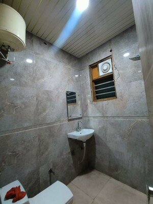 Bathroom in 1 BHK Builder Floor at Saket – for Rent