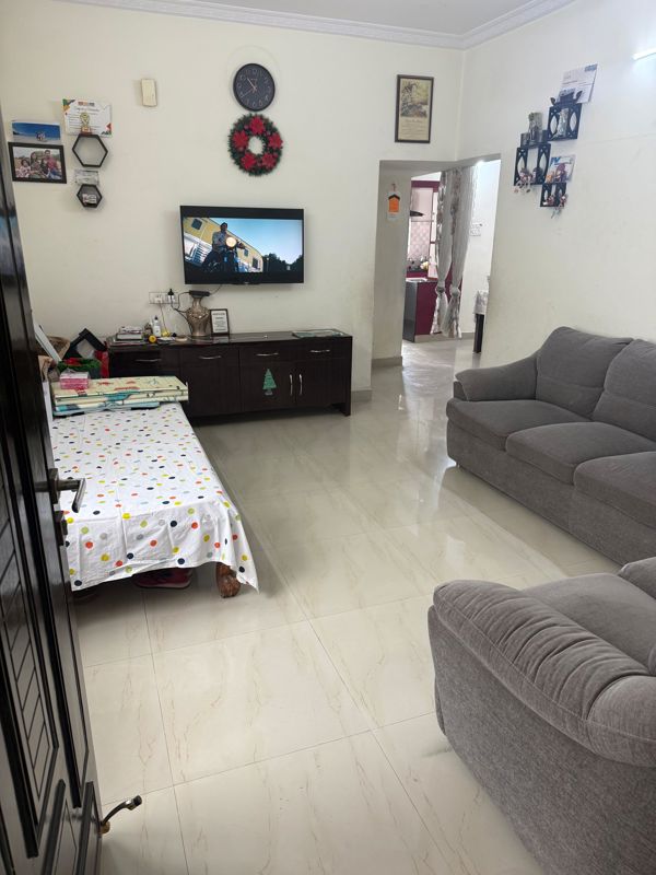 2 BHK + Basement Apartment For Sale in Hi Tech City