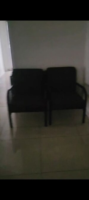 Furnished Amenities in 3 BHK Apartment at Express Zenith, Sector 77 – for Rent